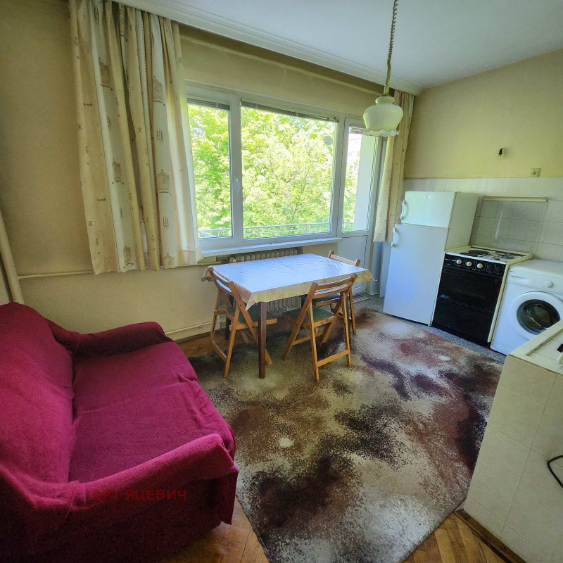 En renta  1 dormitorio Sofia , Krasno selo , 76 metros cuadrados | 27668233 - imagen [4]
