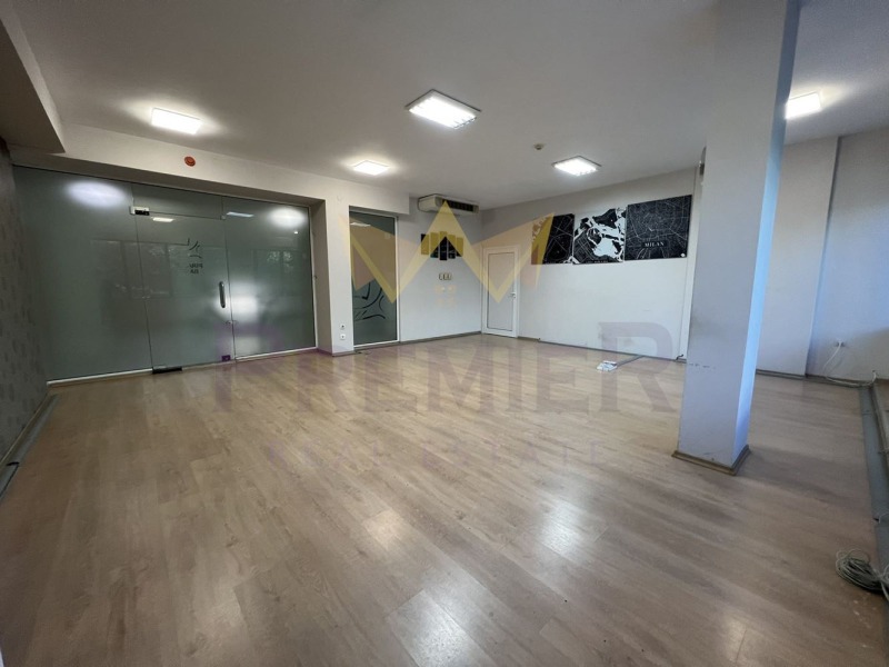 K pronájmu  Kancelář Varna , Ljatno kino Trakija , 90 m2 | 97185187 - obraz [4]