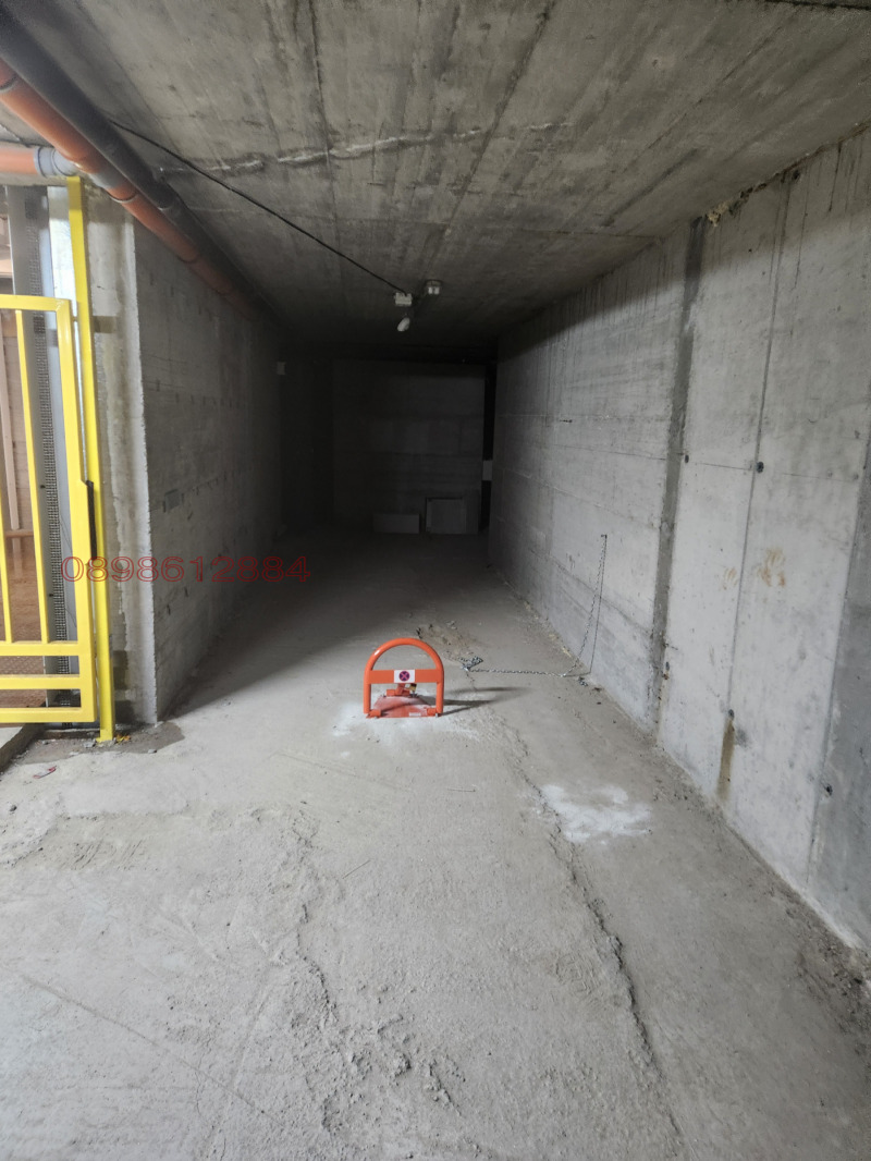 For Rent  Parking space Plovdiv , Kamenitsa 2 , 15 sq.m | 88916137