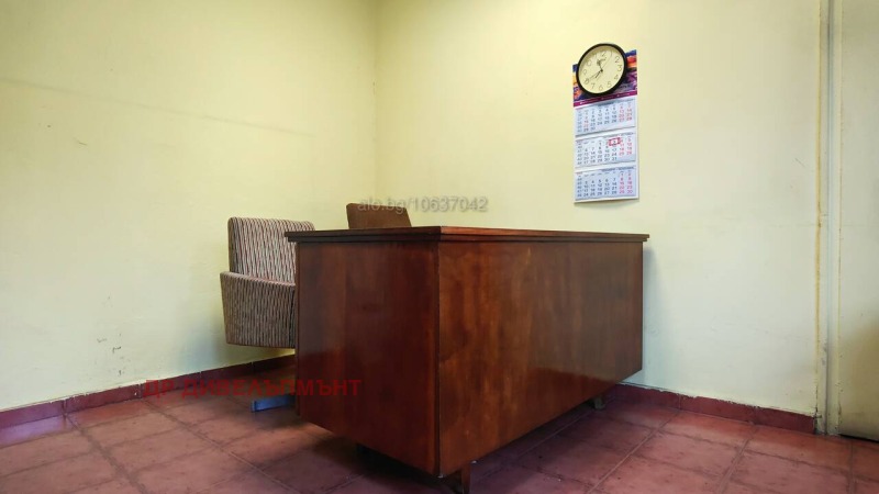 Дава под наем СКЛАД, гр. Бургас, Възраждане, снимка 4 - Складове - 52790003