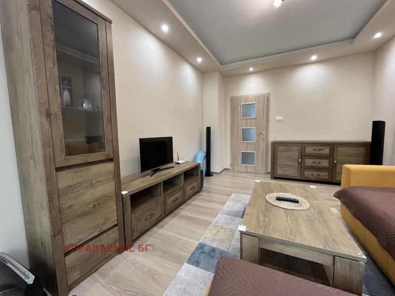 De inchiriat  1 dormitor Sofia , Hadji Dimitâr , 65 mp | 90115478 - imagine [4]