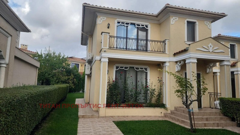 Издаје се  Кућа Бургас , Сарафово , 135 м2 | 17463670