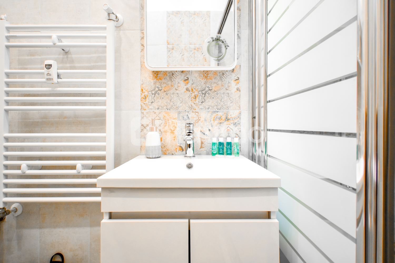 Дава под наем 2-СТАЕН, гр. София, Център, снимка 10 - Апартаменти - 53032426