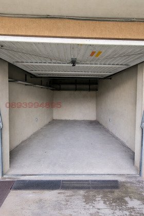 ГАРАЖ, ПАРКОМЯСТО, 15 m2