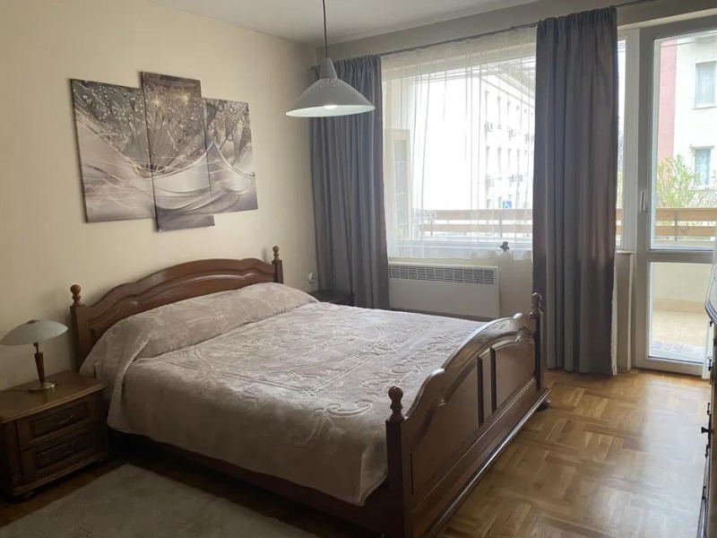 De inchiriat  2 dormitoare Varna , Țentâr , 90 mp | 16473684 - imagine [12]