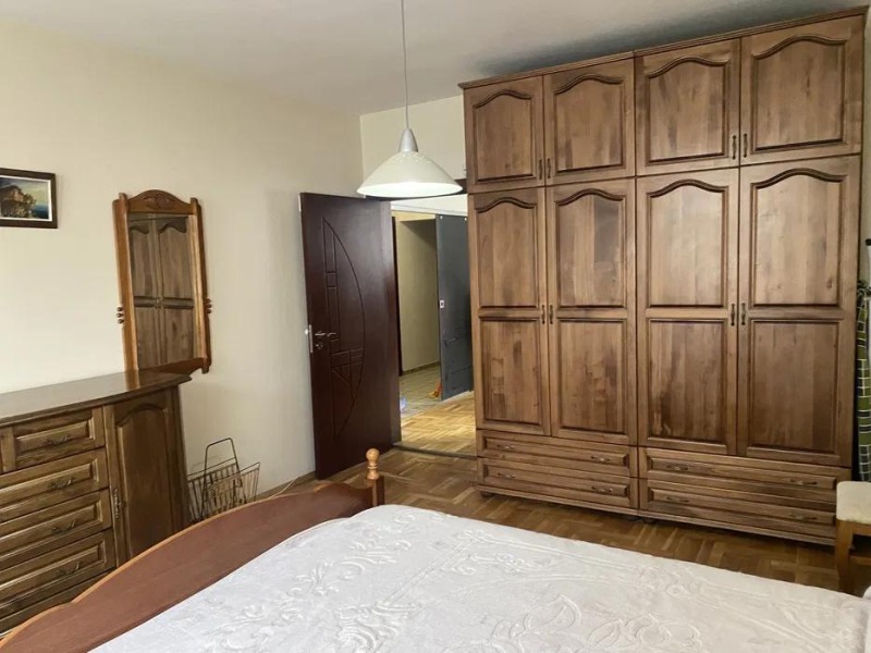 De inchiriat  2 dormitoare Varna , Țentâr , 90 mp | 16473684 - imagine [11]