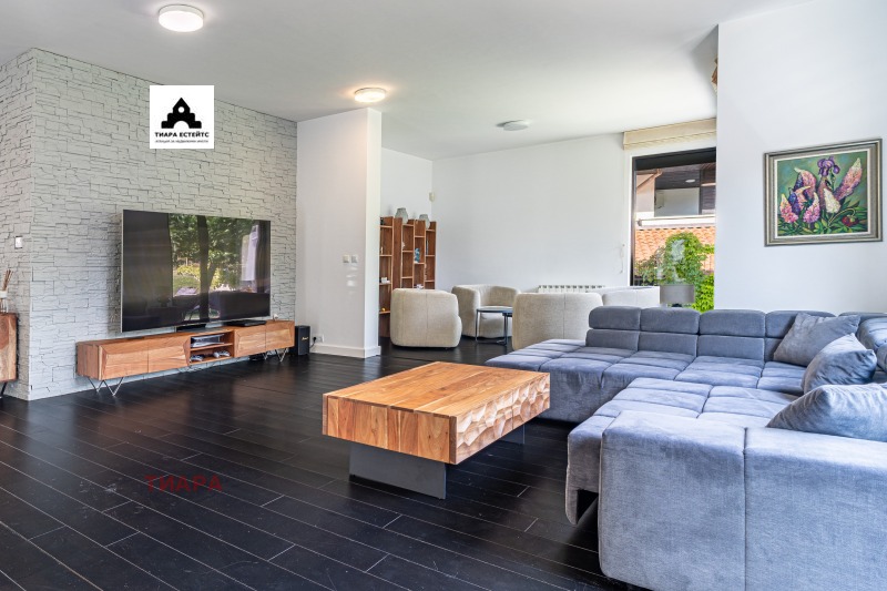 De inchiriat  Casa Sofia , m-t Cambanite , 540 mp | 43756555 - imagine [3]