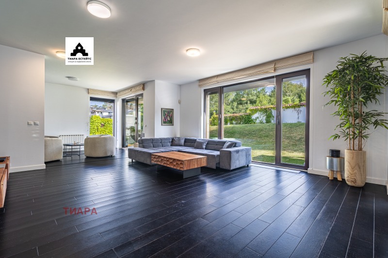De inchiriat  Casa Sofia , m-t Cambanite , 540 mp | 43756555 - imagine [2]