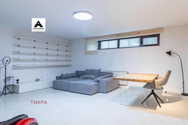 De inchiriat  Casa Sofia , m-t Cambanite , 540 mp | 43756555 - imagine [15]