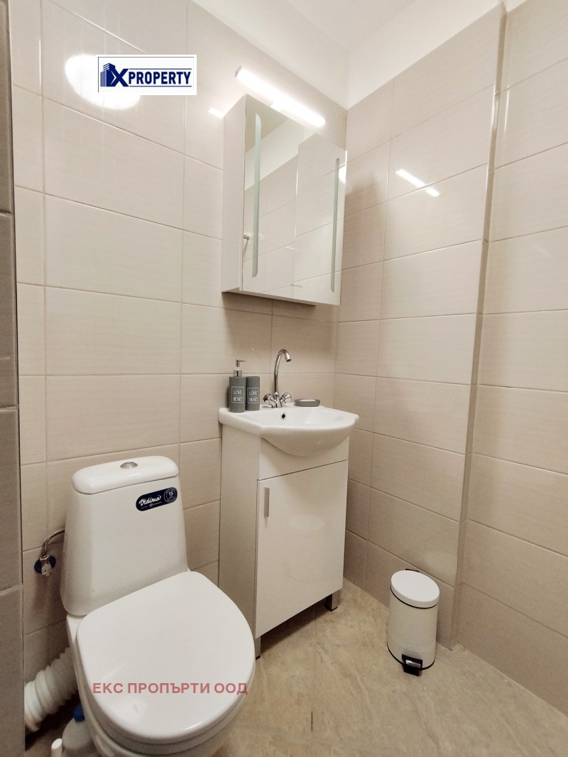 En renta  1 dormitorio Pernik , Moshino , 42 metros cuadrados | 16302129 - imagen [10]
