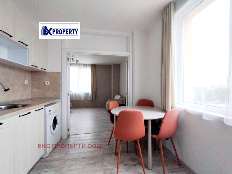 En renta  1 dormitorio Pernik , Moshino , 42 metros cuadrados | 16302129 - imagen [3]