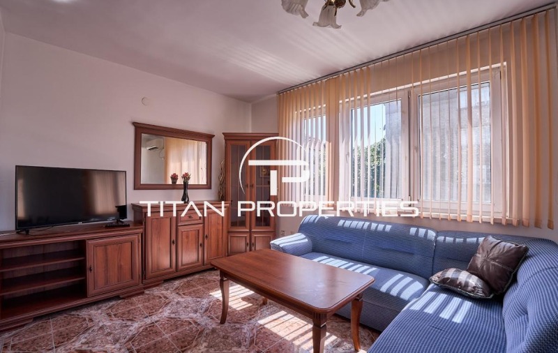 Дава под нем  3-стаен, град Пловдив, Център •  500 EUR • ID 68933751 — holmes.bg - [1] 