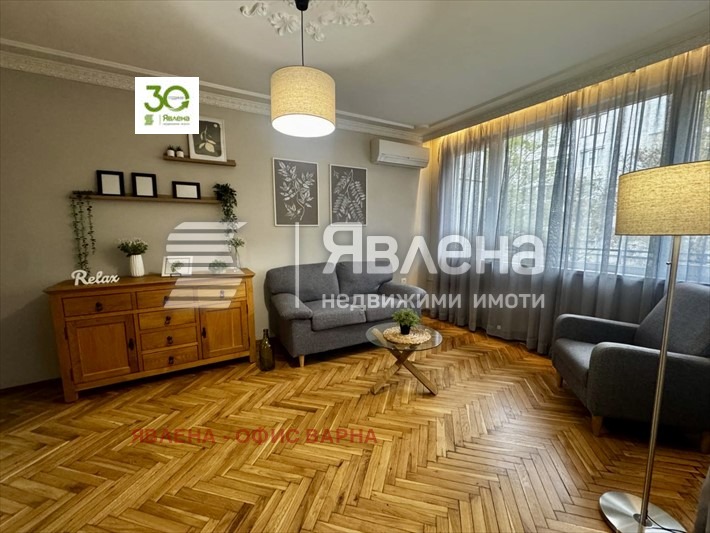 Дава под наем  3-стаен град Варна , Център , 100 кв.м | 71556407