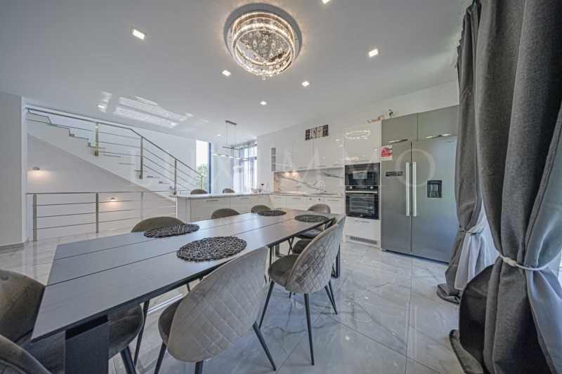 De inchiriat  Casa Sofia , Dragalevți , 350 mp | 25334211 - imagine [9]