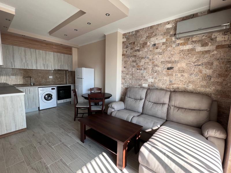 A louer  1 chambre Plovdiv , Mladejki Halm , 65 m² | 51936130