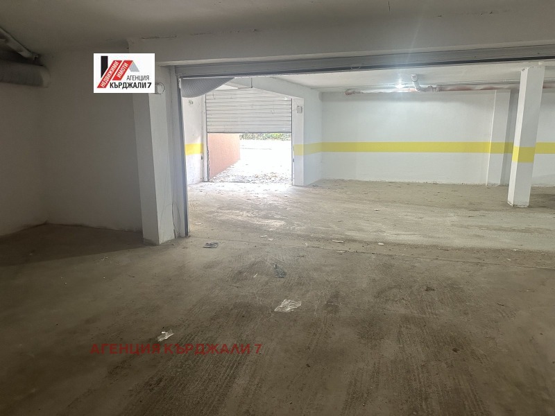 Zu vermieten  Garage Kardschali , Zentar , 47 qm | 57394015