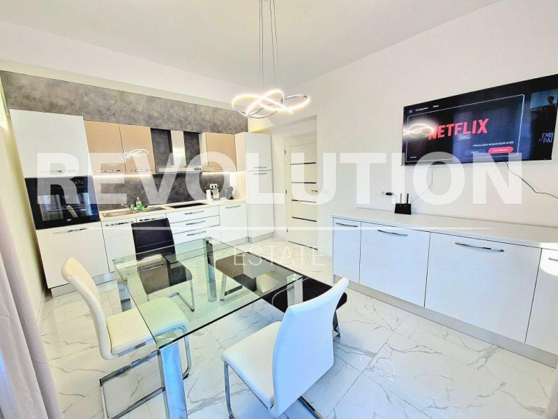 Kiralık  3 yatak odası Varna , Centar , 100 metrekare | 61851191