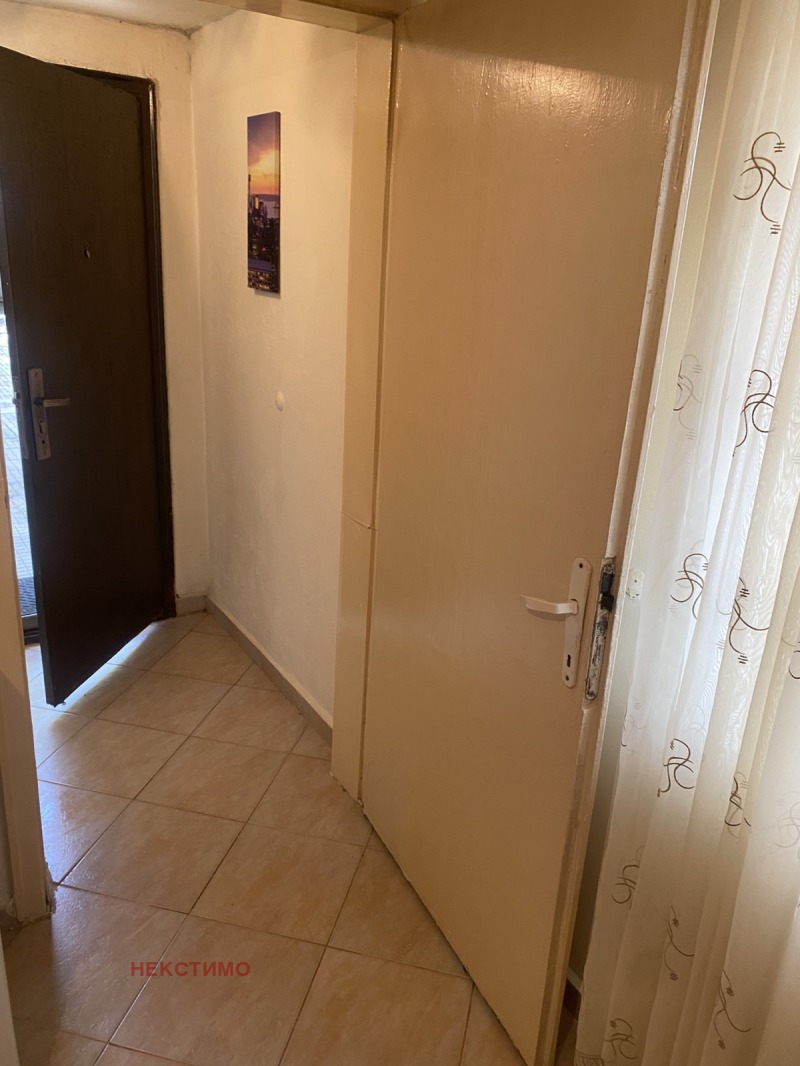 Дава под наем  1-стаен град Пловдив , Христо Смирненски , 20 кв.м | 18494661 - изображение [4]
