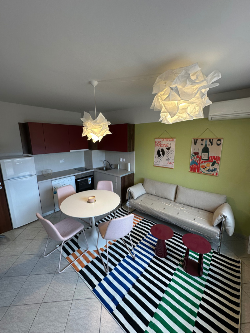 Дава под наем 2-СТАЕН, гр. София, Малинова долина, снимка 2 - Апартаменти - 53492642