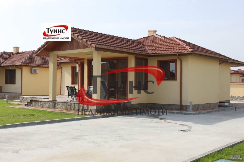 De inchiriat  Casa regiunea Plovdiv , Voivodinovo , 160 mp | 53520400