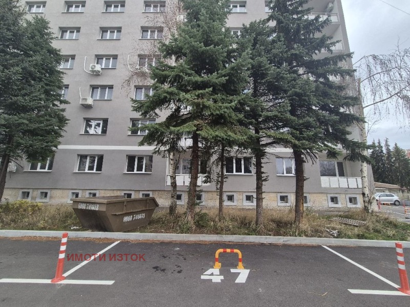 Дава под наем ГАРАЖ, ПАРКОМЯСТО, гр. Перник, Изток