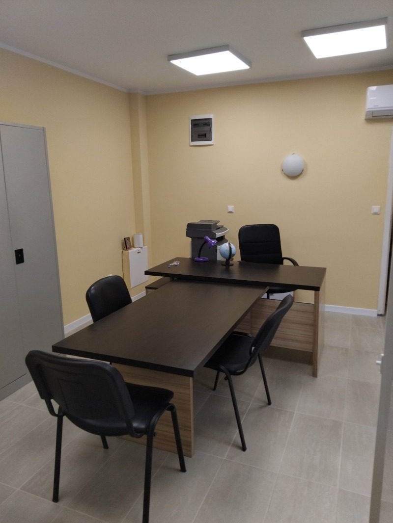 Под наем ОФИС, град София, Овча купел 1 • 250 € / 488.96 лв. • 36904535 1