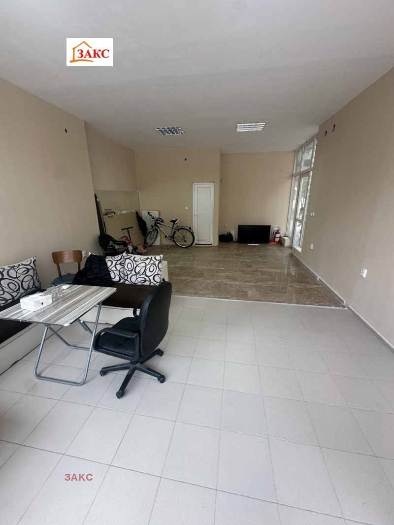 Дава под Наем МАГАЗИН в град Кърджали, Възрожденци - 50 кв.м / 205 € » 400.95 лв., ЗАКС