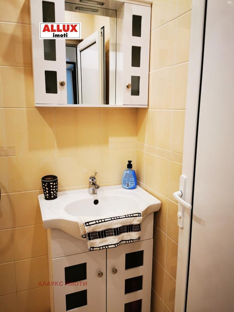 Издаје се  1 спаваћа соба Русе , Централен јужен рајон , 52 м2 | 53649167 - слика [5]