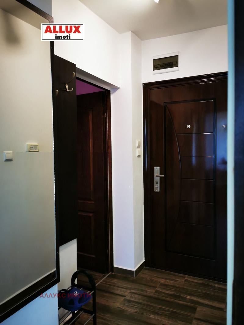 Издаје се  1 спаваћа соба Русе , Централен јужен рајон , 52 м2 | 53649167 - слика [10]