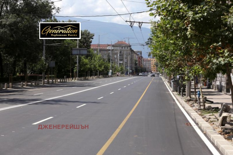 Дава под нем  2-стаен, град София, Център •  650 € • ID 91297011 — holmes.bg - [1] 