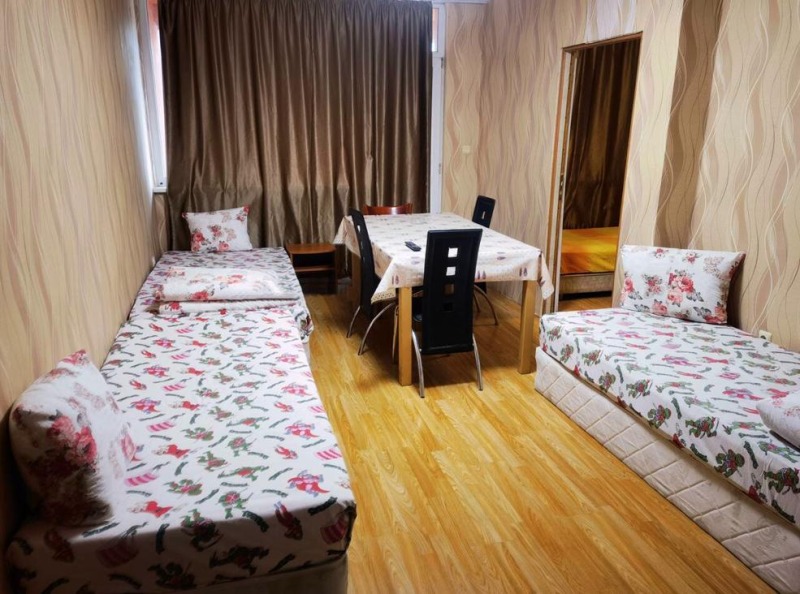Zu vermieten  3+ Schlafzimmer Sofia , Tschepinzi , 120 qm | 60034754 - Bild [2]