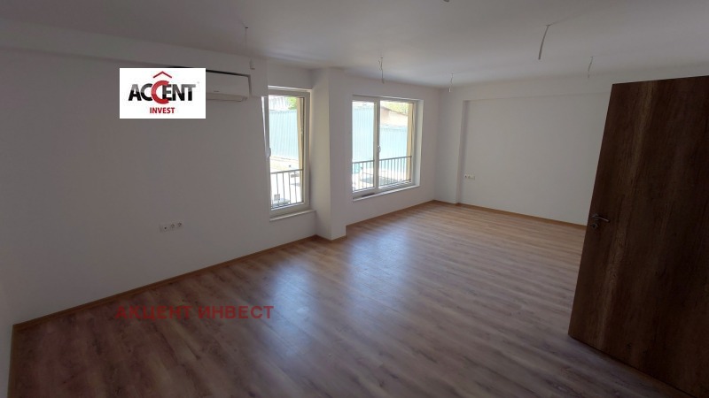 Дава под нем  Офис, град Варна, Победа •  600 EUR • ID 13070802 — holmes.bg - [1] 
