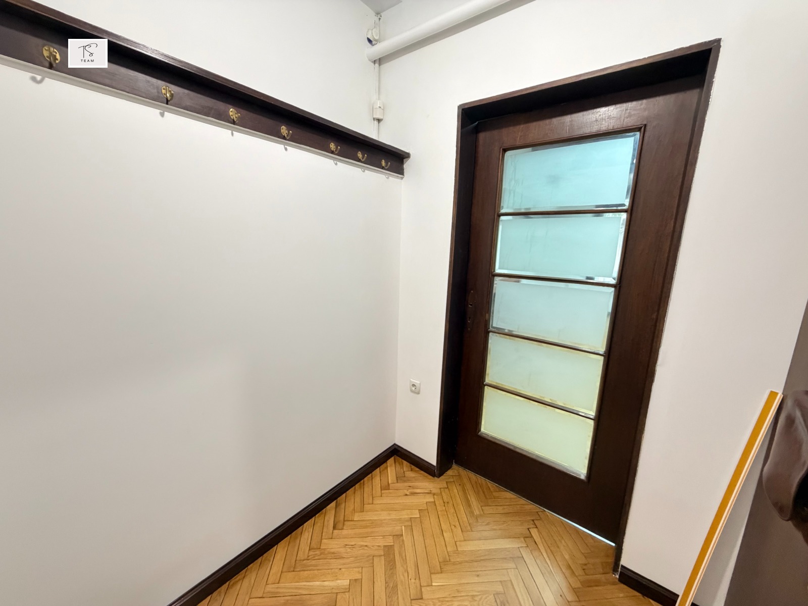 Дава под наем ОФИС, гр. София, Докторски паметник, снимка 11 - Офиси - 55359785