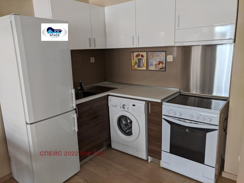 De inchiriat  1 dormitor Plovdiv , Țentâr , 70 mp | 34022789 - imagine [7]