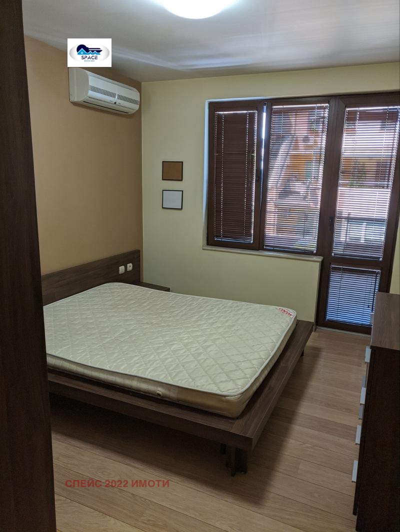 De inchiriat  1 dormitor Plovdiv , Țentâr , 70 mp | 34022789 - imagine [10]