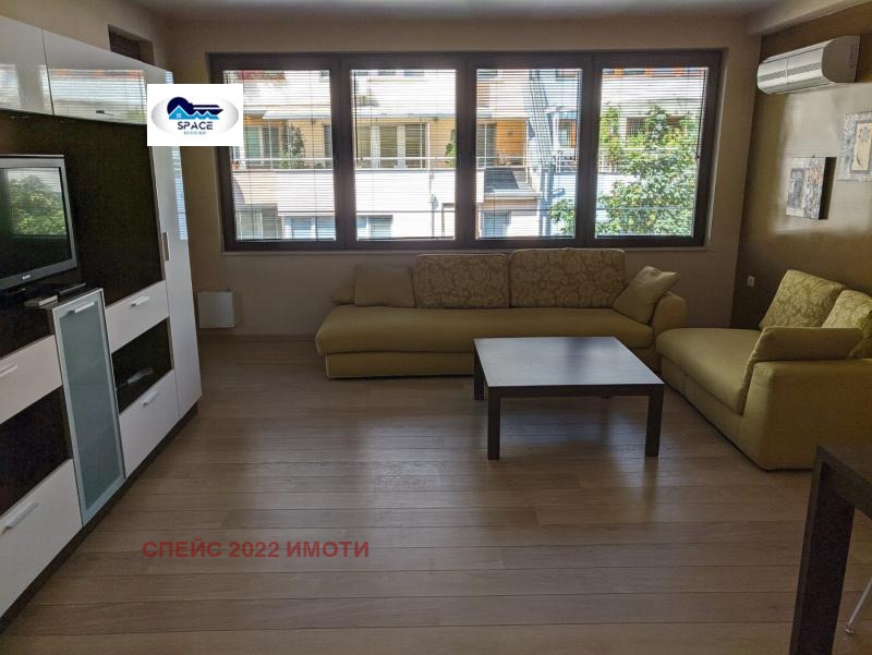 De inchiriat  1 dormitor Plovdiv , Țentâr , 70 mp | 34022789 - imagine [6]