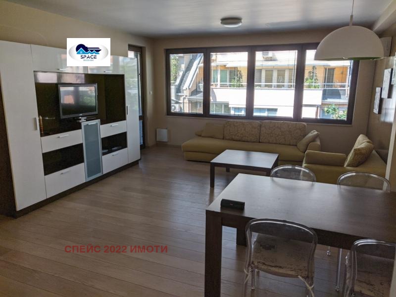 De inchiriat  1 dormitor Plovdiv , Țentâr , 70 mp | 34022789 - imagine [2]