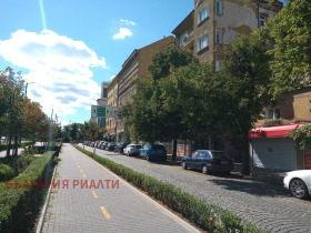 Comercio Tsentar, Sofia