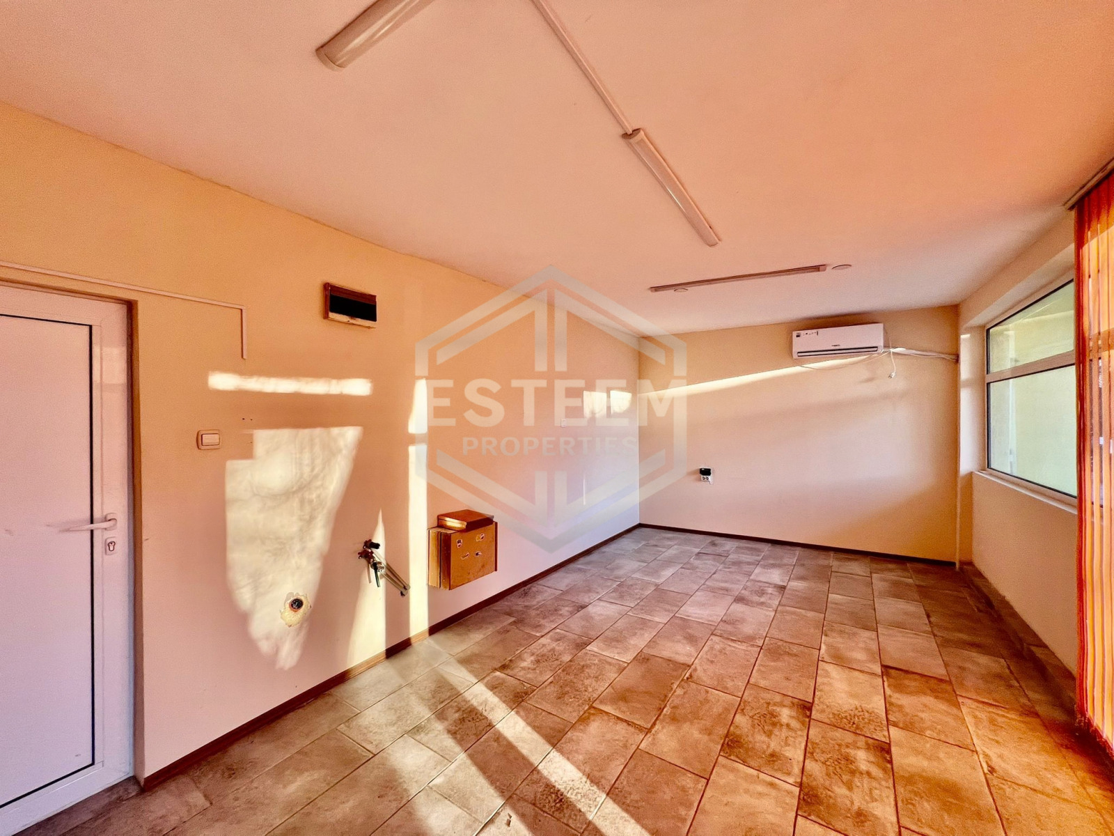 Дава под наем МАГАЗИН, гр. Русе, Здравец Север 1, снимка 3 - Магазини - 53825945