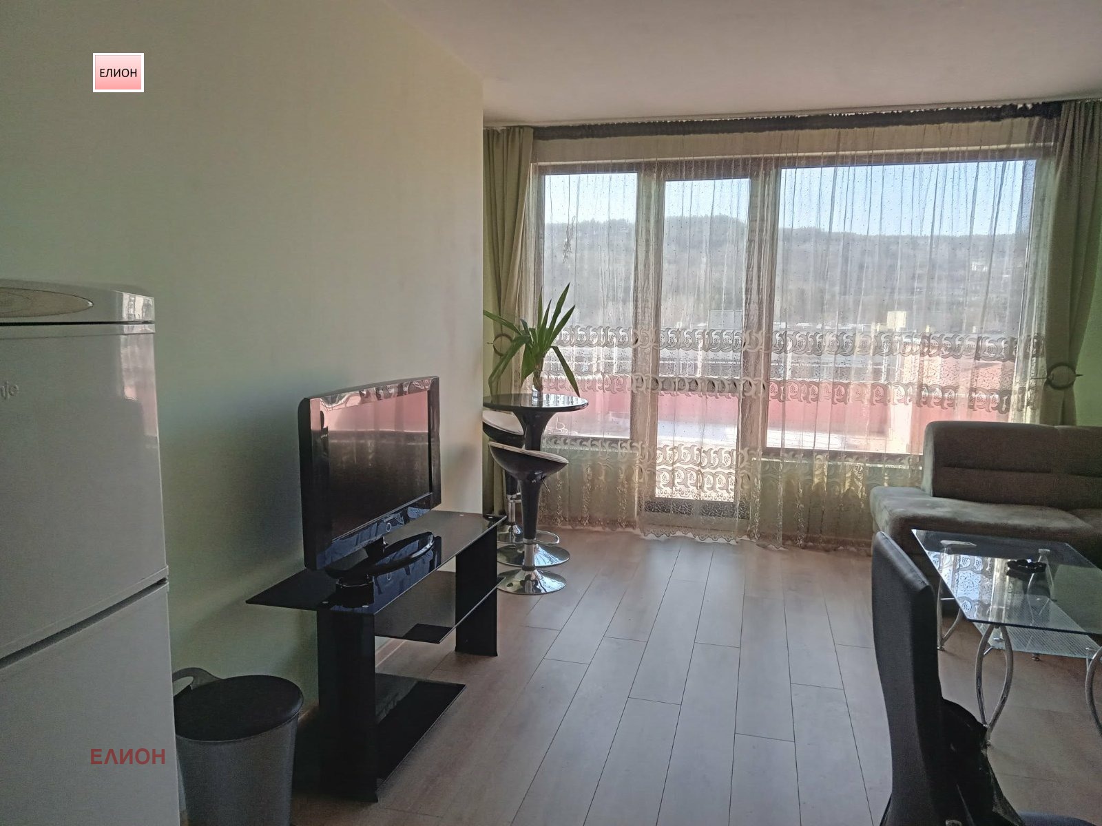 Дава под наем 2-СТАЕН, гр. Перник, Център