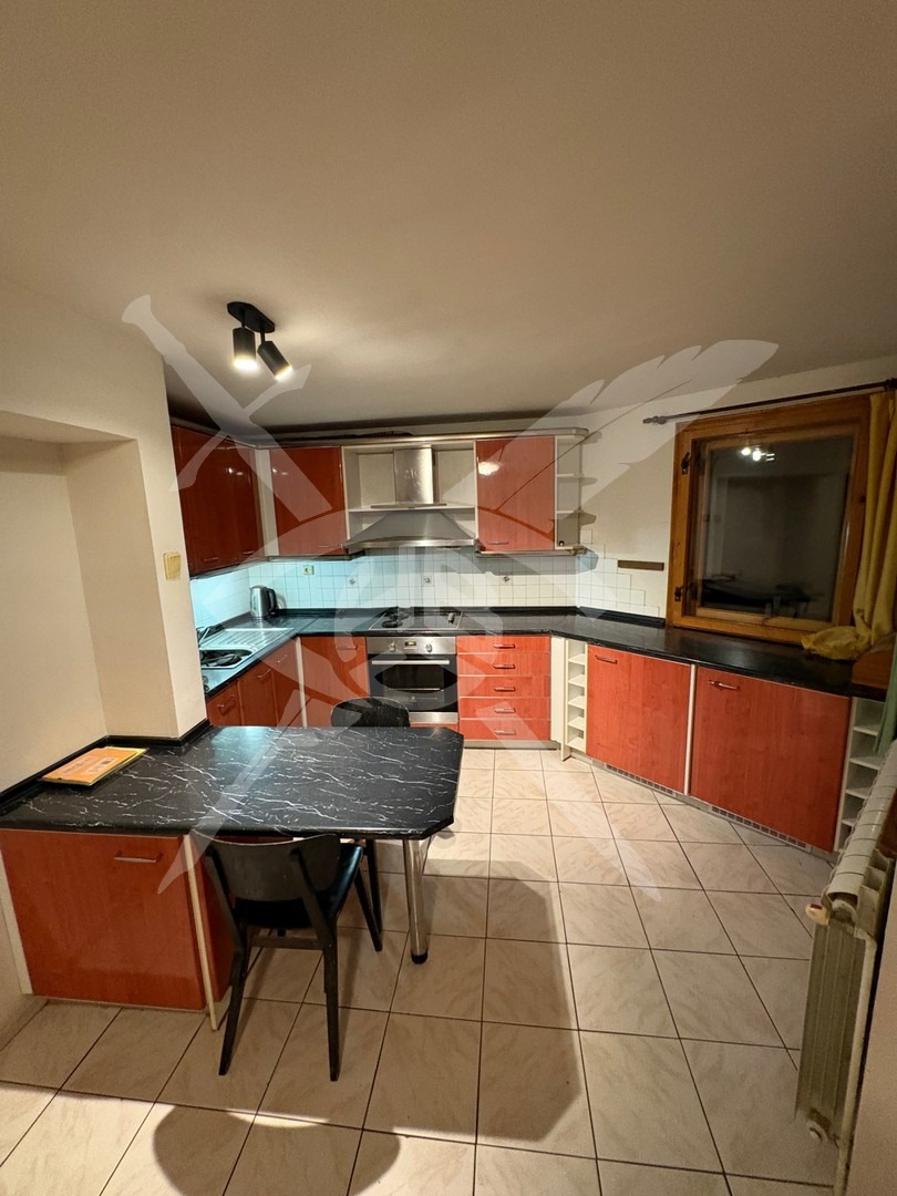 Дава под наем  Къща град София , м-т Камбаните , 200 кв.м | 24149835