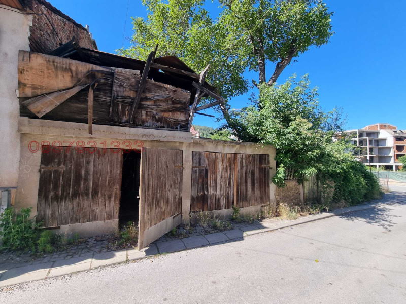 Дава под наем ГАРАЖ, ПАРКОМЯСТО, гр. Дупница, област Кюстендил