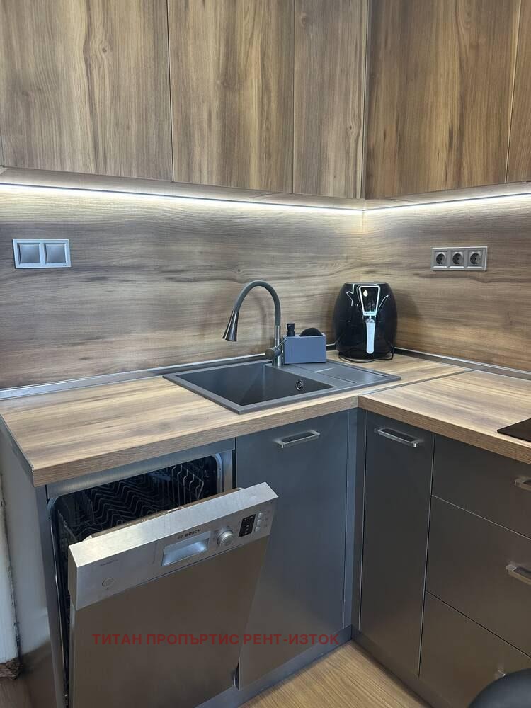 K pronájmu  1 ložnice Burgas , Centar , 44 m2 | 38350119 - obraz [4]