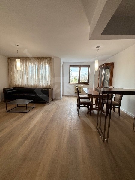 Дава под наем 3-СТАЕН, гр. Бургас, Център