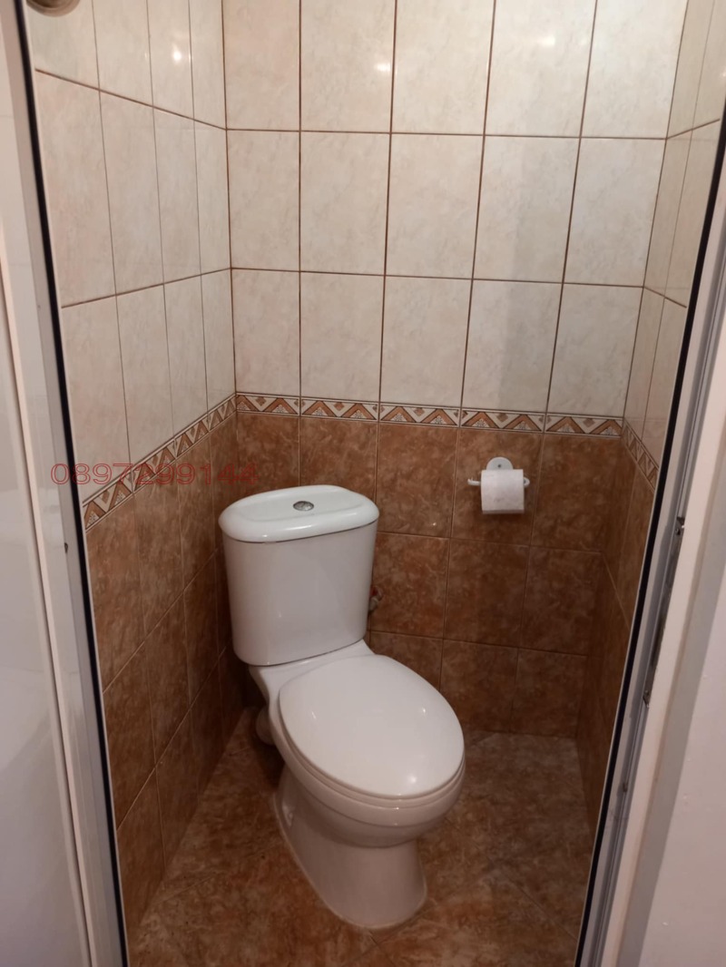 Дава под наем МАГАЗИН, гр. Шумен, 2-ри корпус, снимка 6 - Магазини - 52785053