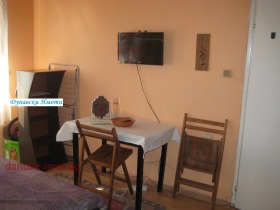 Estudio Yalta, Ruse