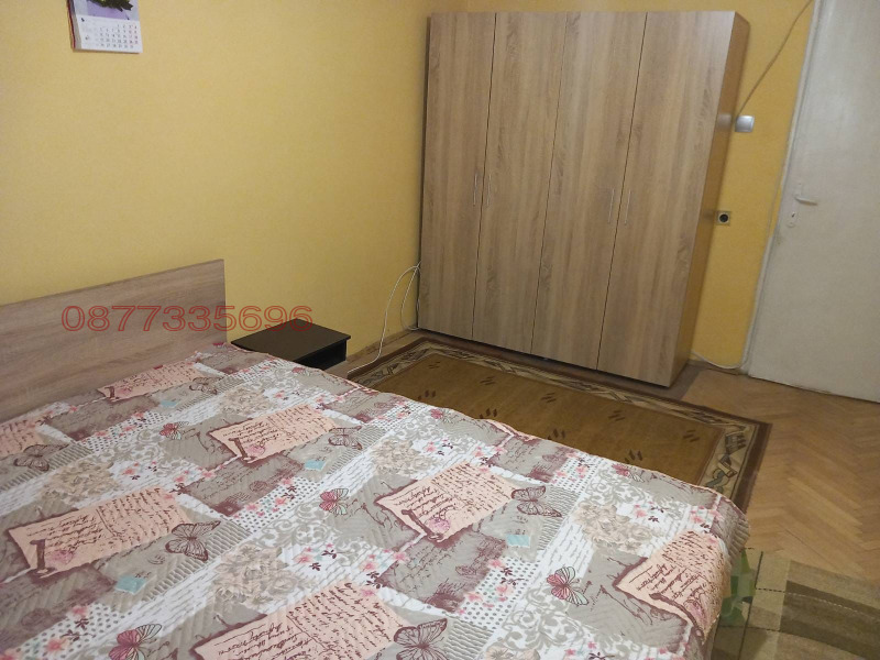 Дава под наем 3-СТАЕН, гр. Казанлък, област Стара Загора, снимка 2 - Апартаменти - 53595562