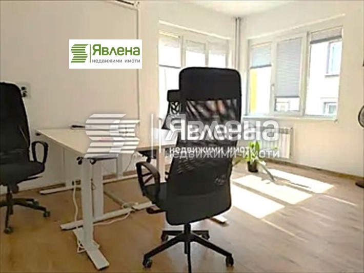 A louer  Bureau Sofia , Tsentar , 147 m² | 60705942