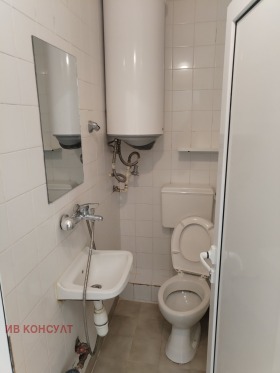 1 quarto Aiazmoto, Stara Zagora 8