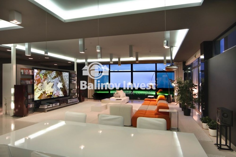 Дава под наем КЪЩА, гр. Варна, Бриз